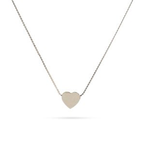 Collar plateado con colgante de corazón minimalista