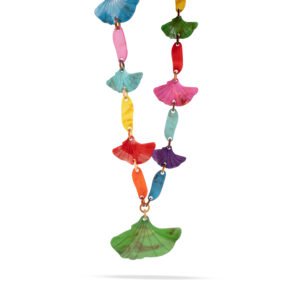 Collar artístico de resina con piezas multicolor en forma de abanico