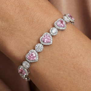 Pulsera de Corazones y Piedras Rosadas